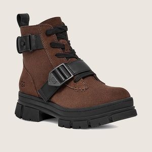 New UGG chocolate espresso brown rain snow Combat boots shoes 9.5 Ashton lace-up